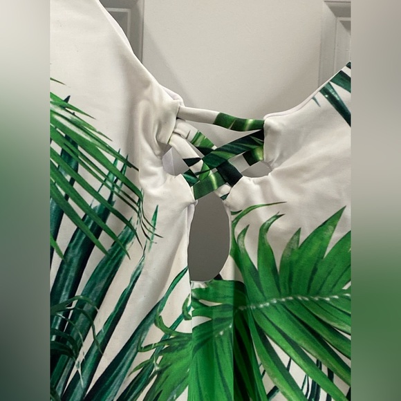 Tinibikini One Piece Swimsuit Size M White w/ Tropical Palm Leaves Pattern - Picture 2 of 6